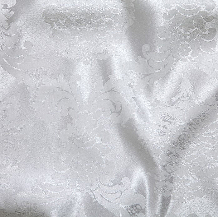 White Round 132 Kensington Cloth