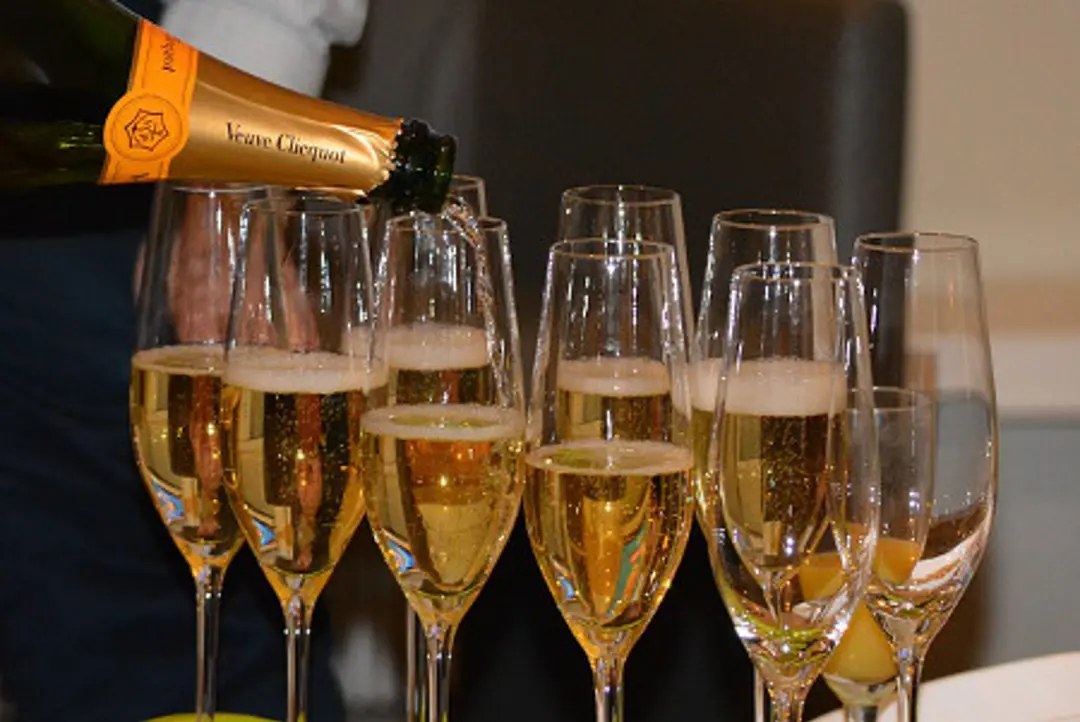 champagne-large.jpg
