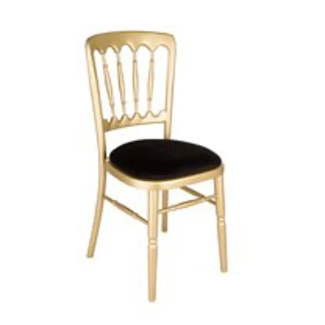 The perfect Christmas chair2